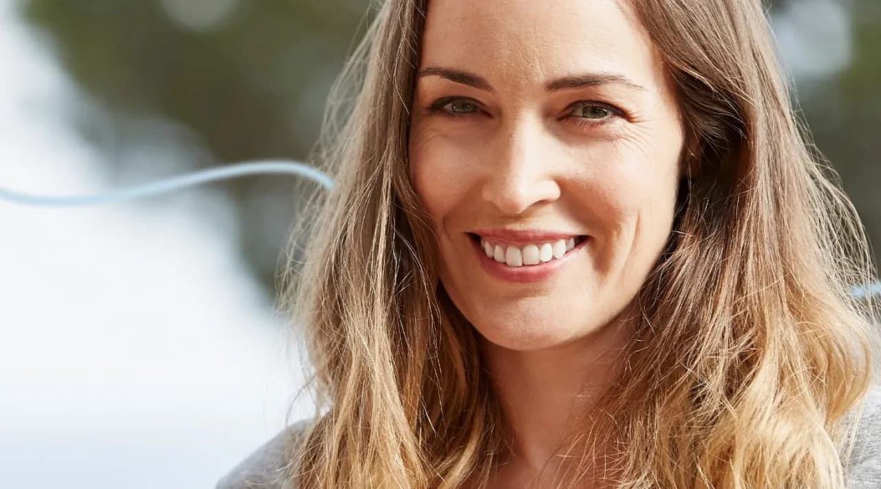 Jak dbać o cerę po 40, aby uniknąć zmarszczek i suchości skóry